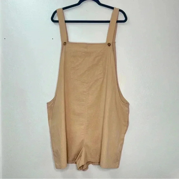 Emery Rose‎ Neutral Color Romper Sides Pockets  Patch Pocket Back V-Neckline 2XL - Picture 1 of 13